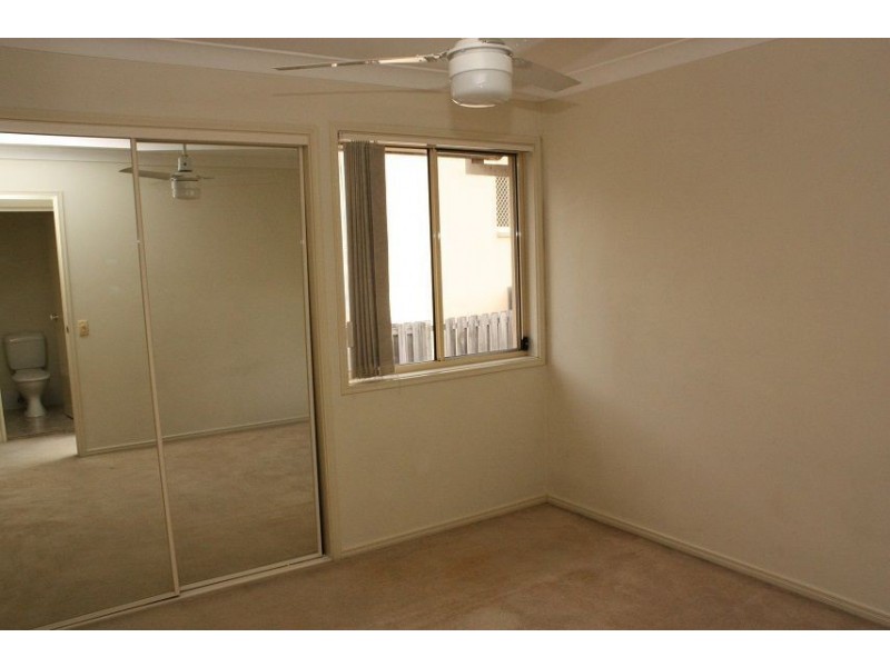 13 Homebush Cresecent, Sinnamon Park QLD 4073