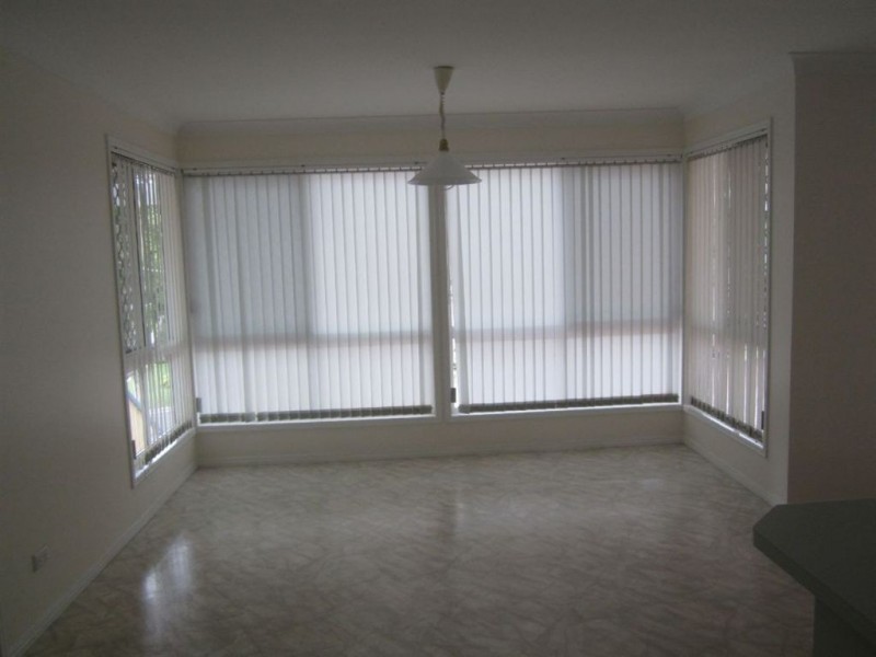 5 Castlewood Close, Kenmore Hills QLD 4069