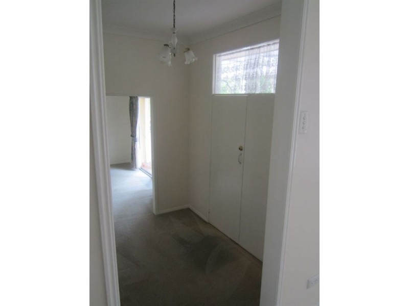 5 Castlewood Close, Kenmore Hills QLD 4069