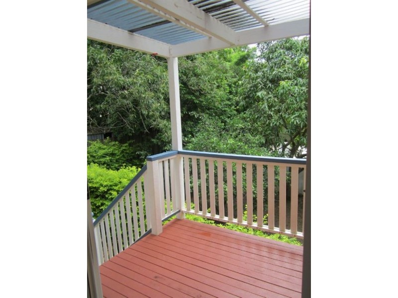 5 Castlewood Close, Kenmore Hills QLD 4069