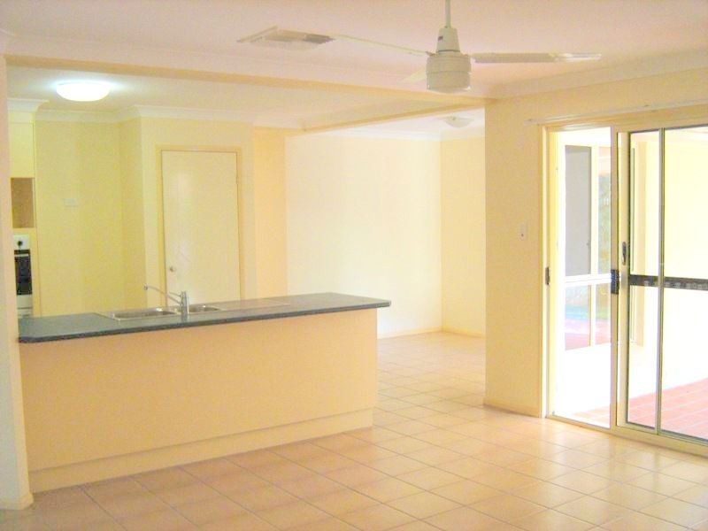 6 Tea Tree Crescent, Sinnamon Park QLD 4073