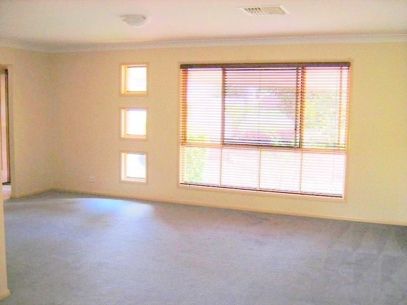 6 Tea Tree Crescent, Sinnamon Park QLD 4073