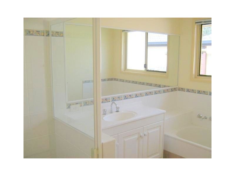 6 Tea Tree Crescent, Sinnamon Park QLD 4073