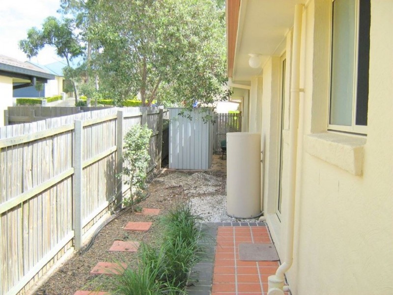 6 Tea Tree Crescent, Sinnamon Park QLD 4073