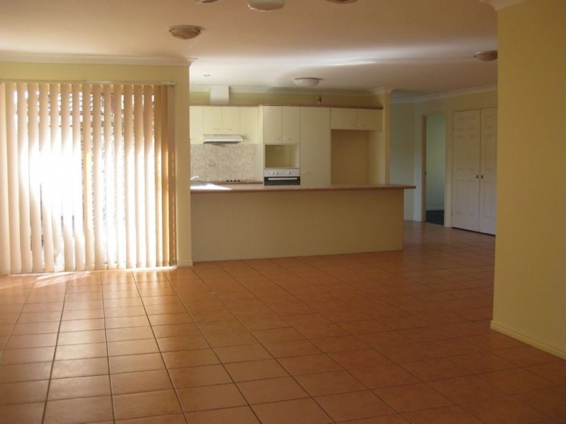 9 Muscovy Place, Forest Lake QLD 4078