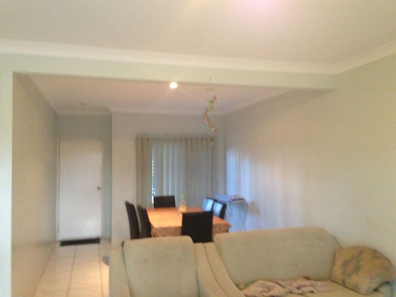 2/250 Sumners Rd, Riverhills QLD 4074