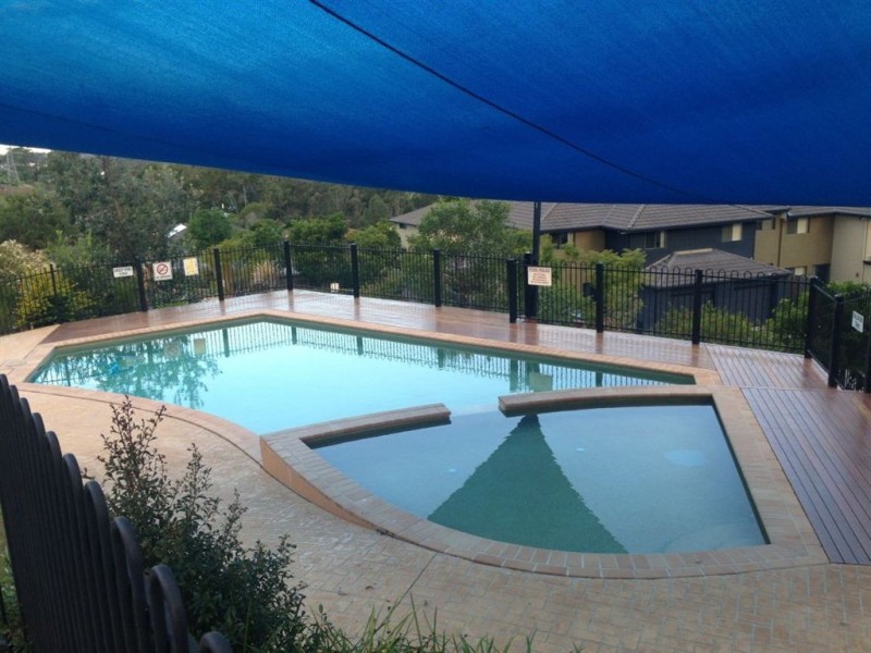 2/250 Sumners Rd, Riverhills QLD 4074