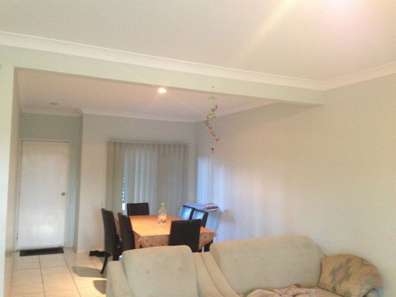 2/250 Sumners Rd, Riverhills QLD 4074