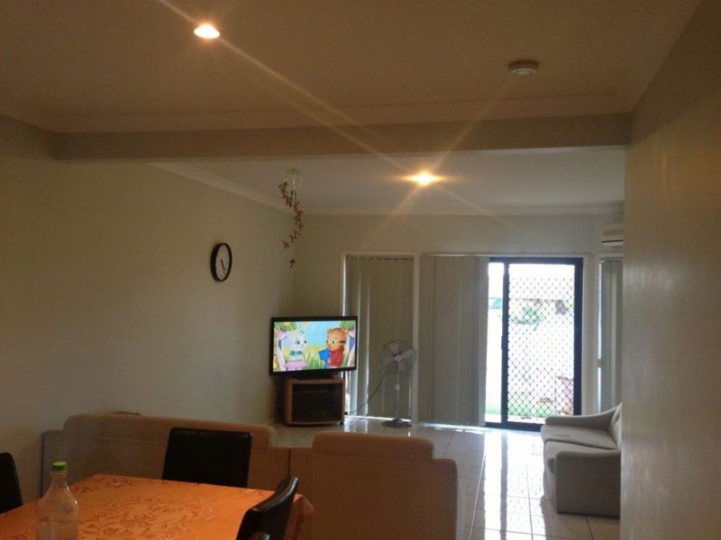 2/250 Sumners Rd, Riverhills QLD 4074