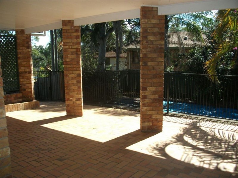 10 vakuta, Fig Tree Pocket QLD 4069