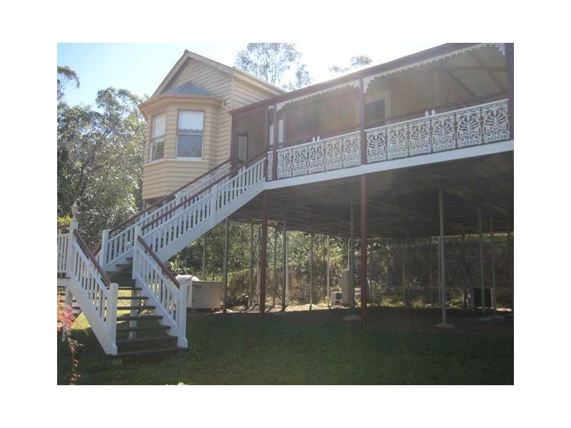 185 Boscombe Road, Brookfield QLD 4069