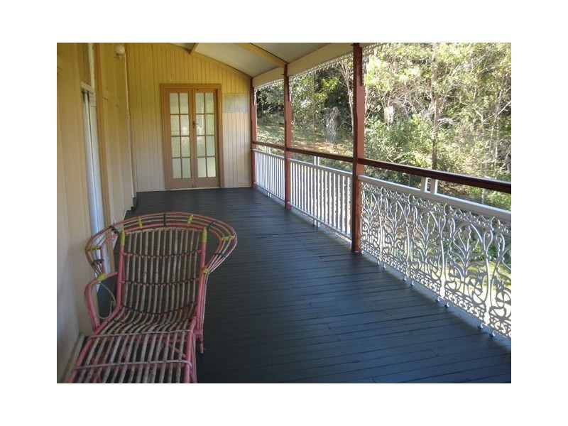 185 Boscombe Road, Brookfield QLD 4069