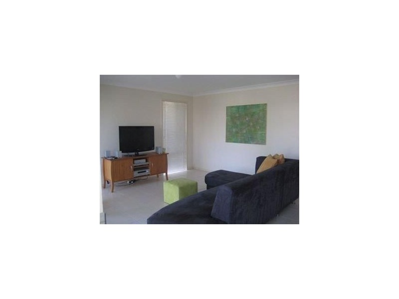 15 Tropical, Forest Lake QLD 4078