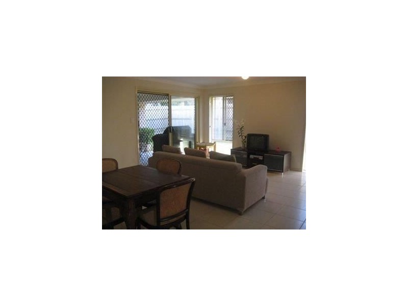 15 Tropical, Forest Lake QLD 4078