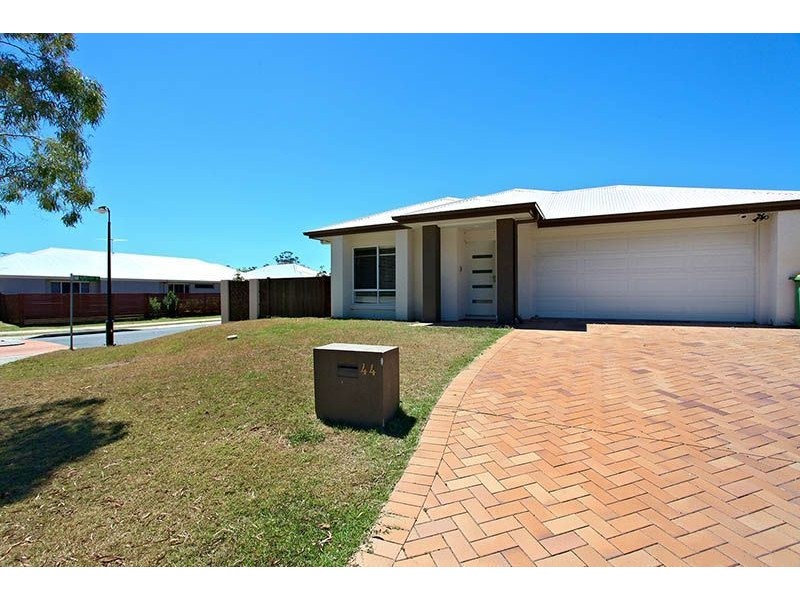 44 Bathersby Crescent, Augustine Heights QLD 4300