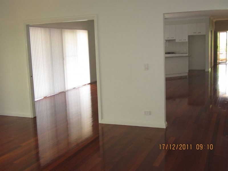 21 Pinkwood Street, Bellbowrie QLD 4070