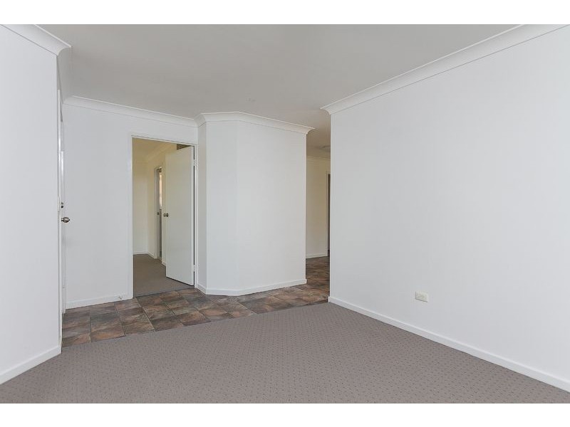 8 Harans Street, Jamboree Heights QLD 4074