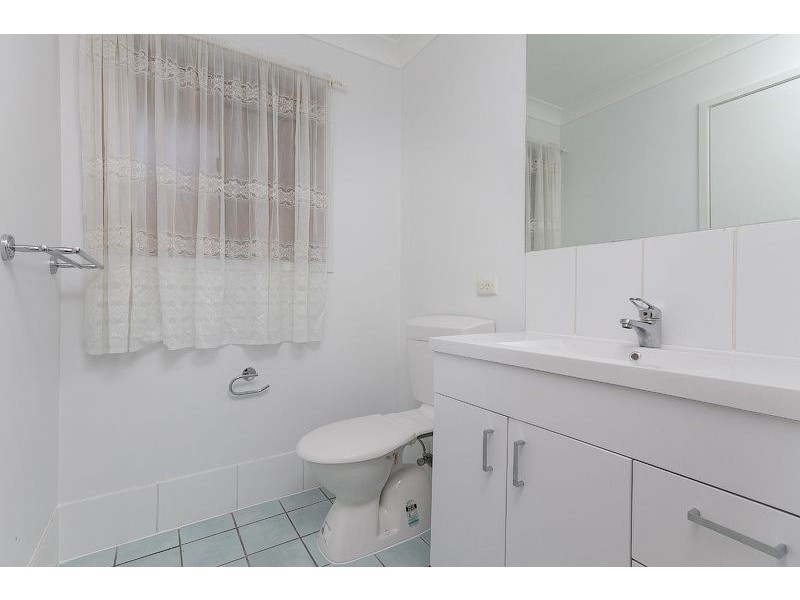 8 Harans Street, Jamboree Heights QLD 4074