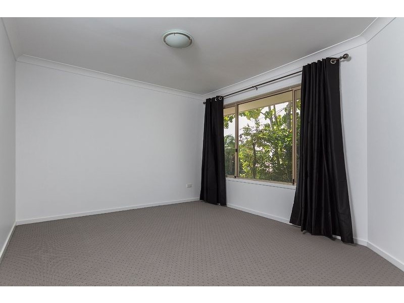 8 Harans Street, Jamboree Heights QLD 4074