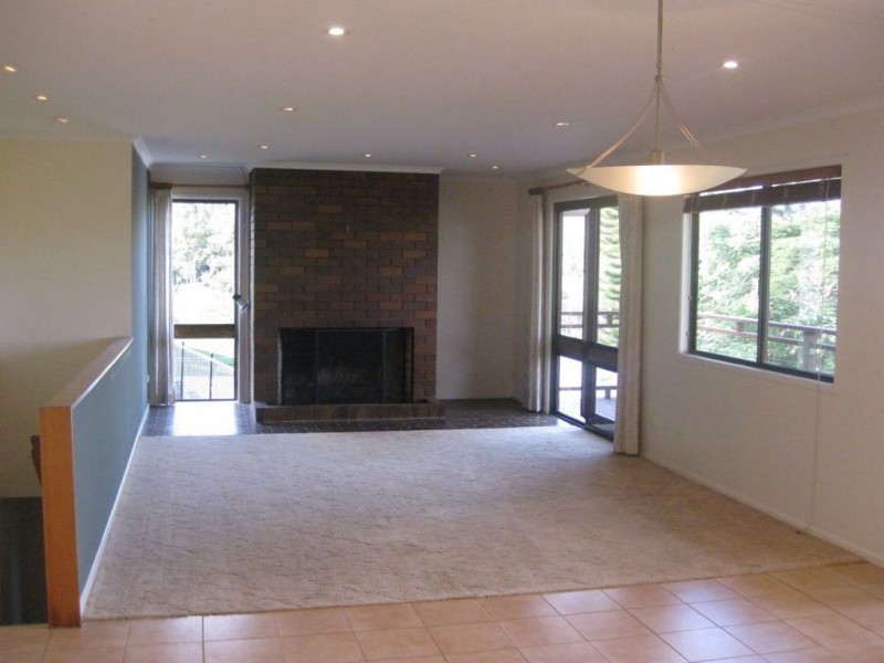 4 Jingara Court, Karana Downs QLD 4306