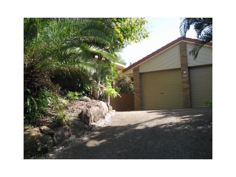 9 Diamantina Street, Chapel Hill QLD 4069