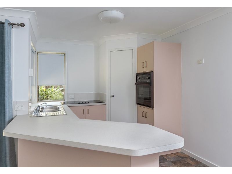 8 Harans Street, Jamboree Heights QLD 4074