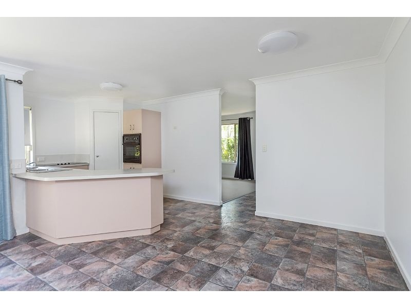 8 Harans Street, Jamboree Heights QLD 4074