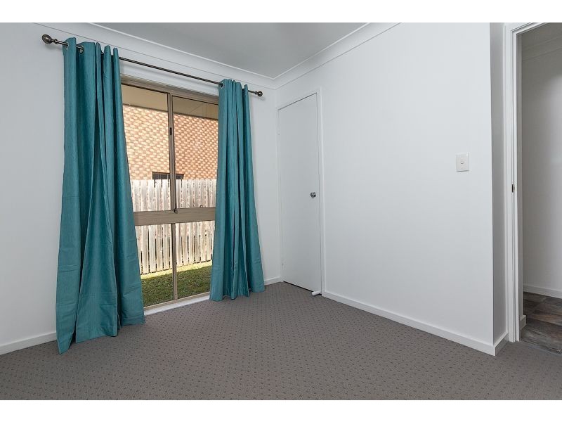 8 Harans Street, Jamboree Heights QLD 4074