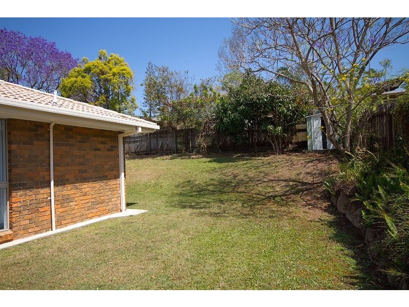8 Harans Street, Jamboree Heights QLD 4074