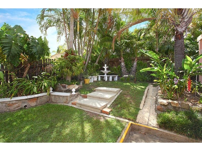 7 Poseidon Crescent, Jamboree Heights QLD 4074