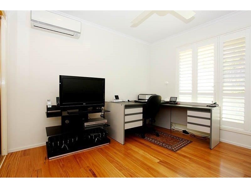 135 Arrabri Avenue, Mount Ommaney QLD 4074