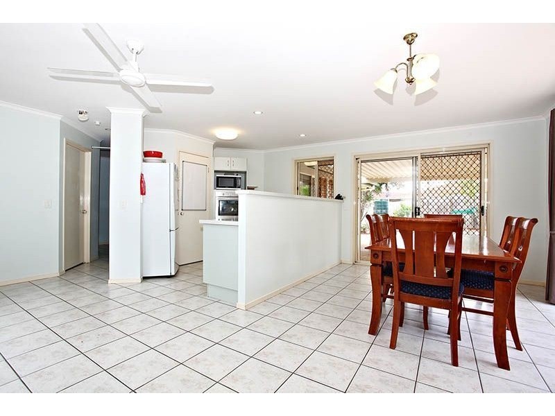 12 Sulphur Crest Close, Doolandella QLD 4077
