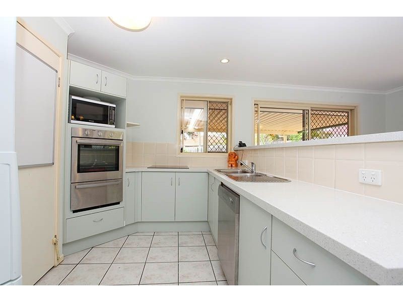 12 Sulphur Crest Close, Doolandella QLD 4077