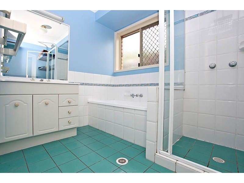 12 Sulphur Crest Close, Doolandella QLD 4077