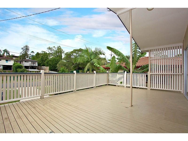 34 Argyle Street, Seventeen Mile Rocks QLD 4073