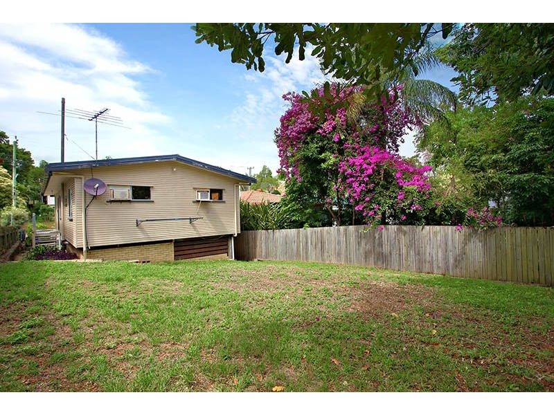 34 Argyle Street, Seventeen Mile Rocks QLD 4073