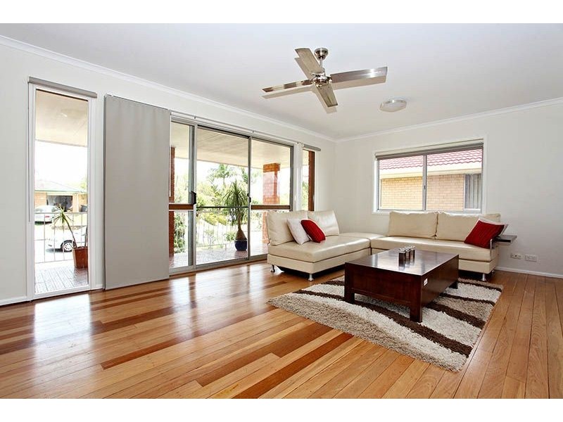 12 Poseidon Crescent, Jamboree Heights QLD 4074