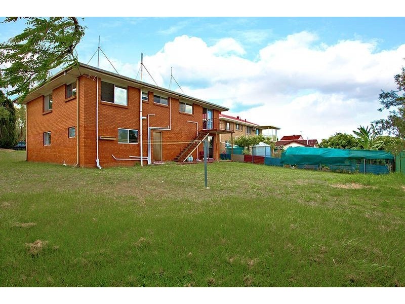 12 Poseidon Crescent, Jamboree Heights QLD 4074