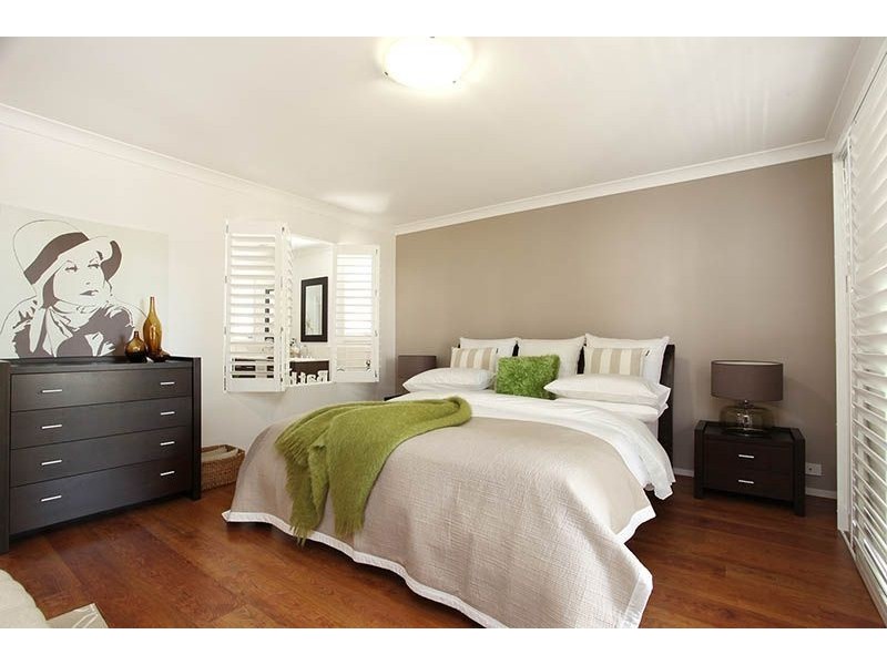 11 Fairway Circuit, Mount Ommaney QLD 4074