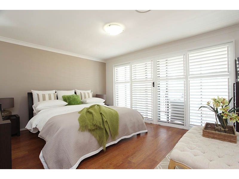 11 Fairway Circuit, Mount Ommaney QLD 4074