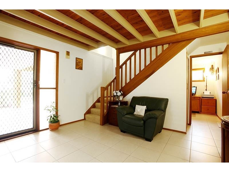 11 Kosciusko Street, Middle Park QLD 4074