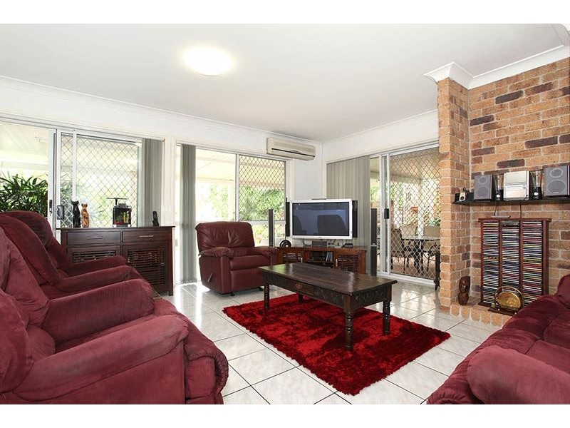 8 O’Reilly Street, Sinnamon Park QLD 4073