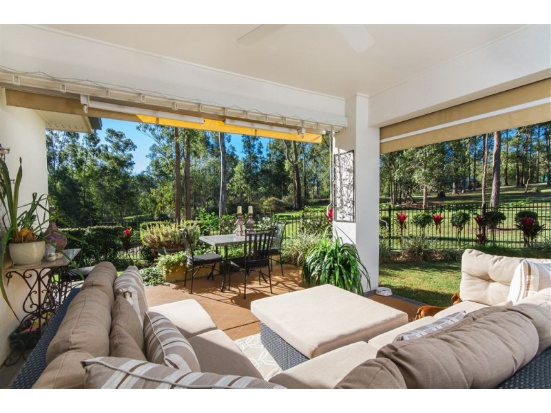 21 Fairway Court, Mount Ommaney QLD 4074