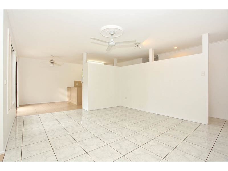 40 Dandenong Road, Jamboree Heights QLD 4074