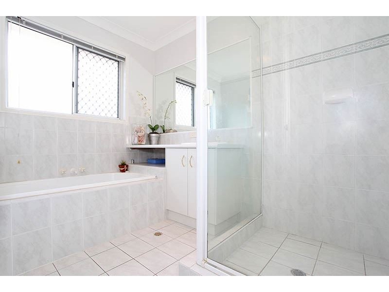 35 Balaton Street, Westlake QLD 4074