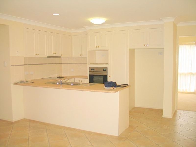 33 Seabrook Circuit, Westlake QLD 4074