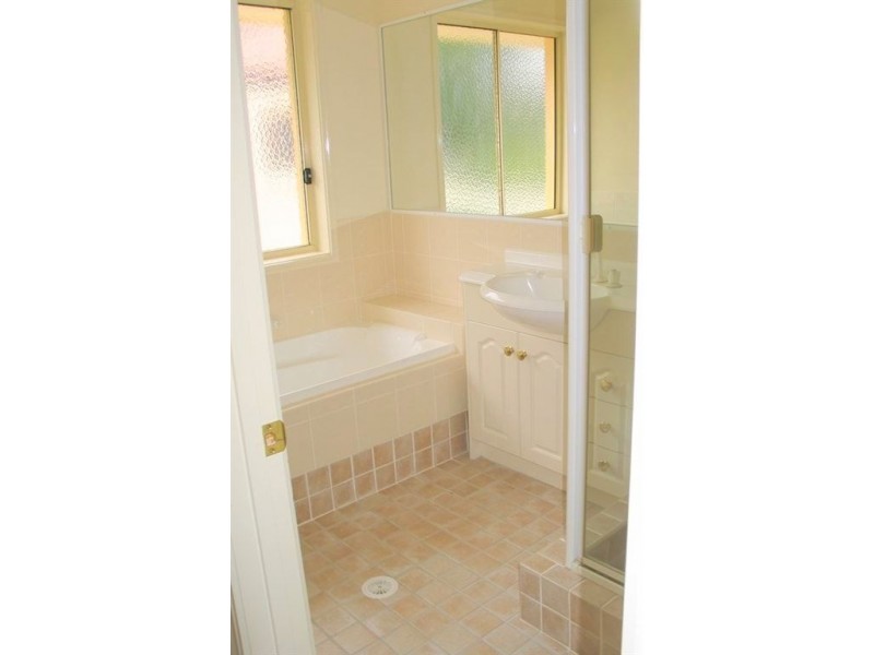 33 Seabrook Circuit, Westlake QLD 4074