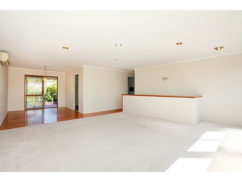 32 Gertrude Mcleod Crescent, Middle Park QLD 4074