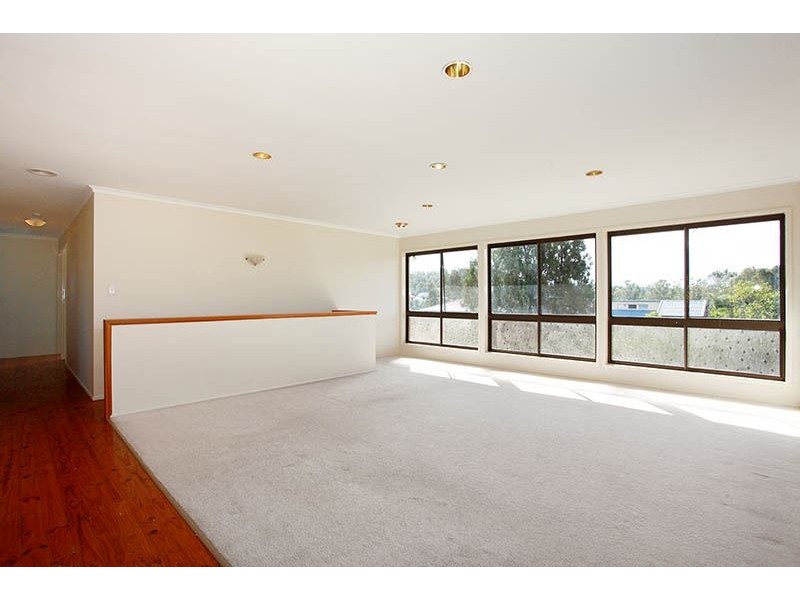 32 Gertrude Mcleod Crescent, Middle Park QLD 4074