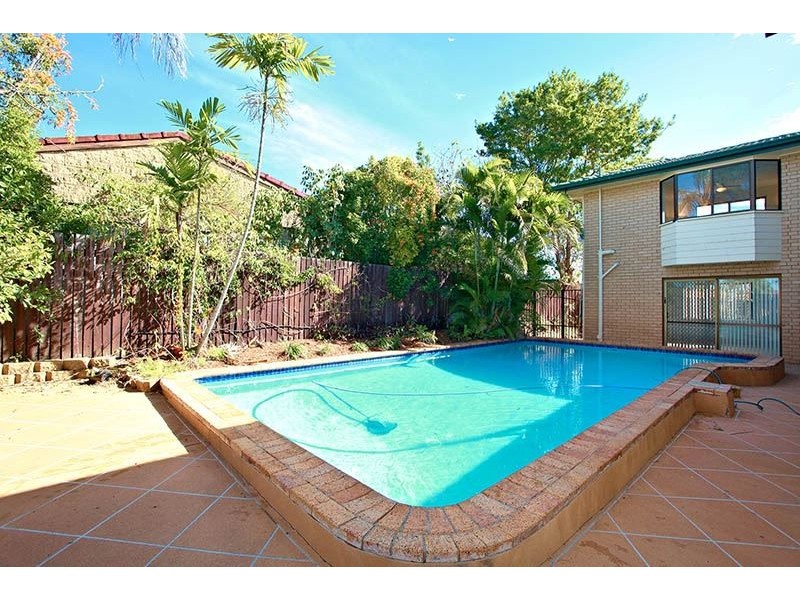 32 Gertrude Mcleod Crescent, Middle Park QLD 4074